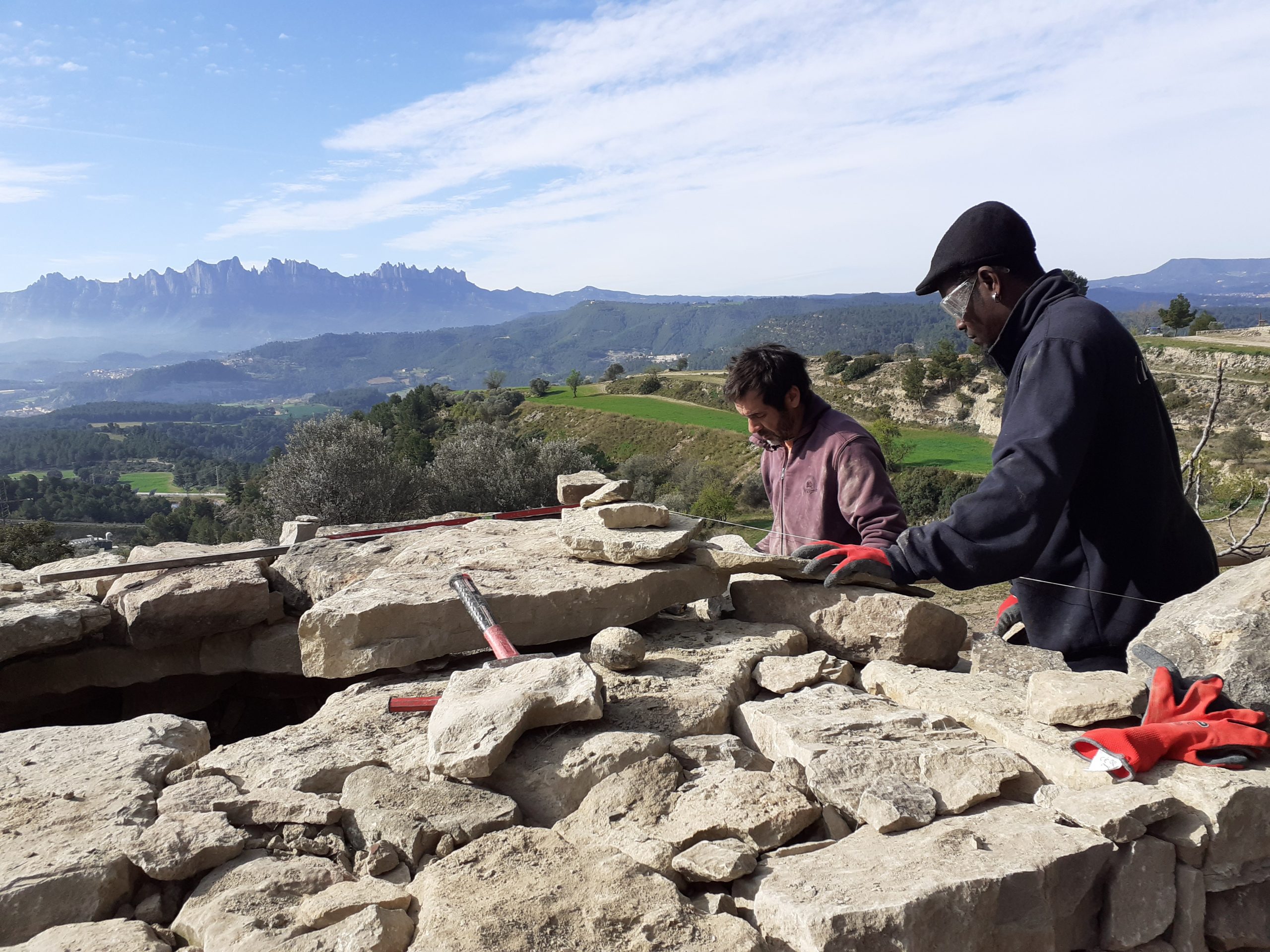 Ajuts per la restauració de patrimoni de la pedra seca a través de la inserció sociolaboral