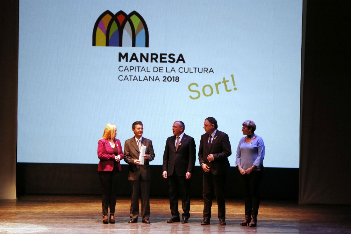 Reus passa el testimoni de la Capital de la Cultura Catalana a Manresa
